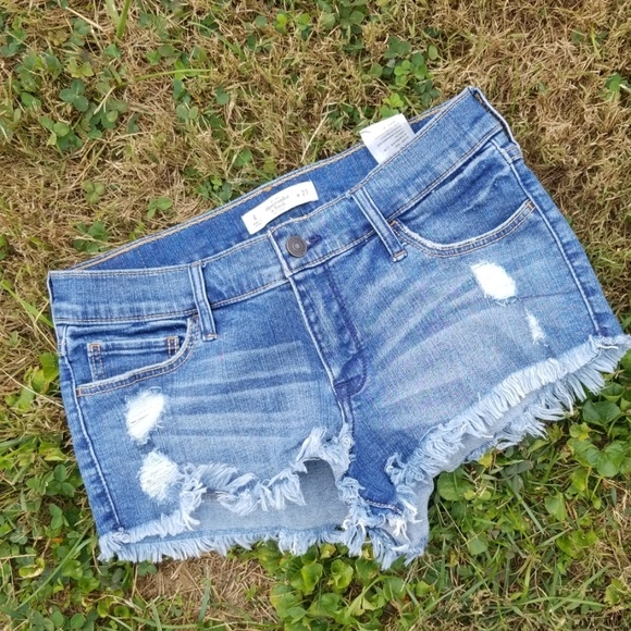 Abercrombie & Fitch Pants - Abercrombie & Fitch festival short shorts